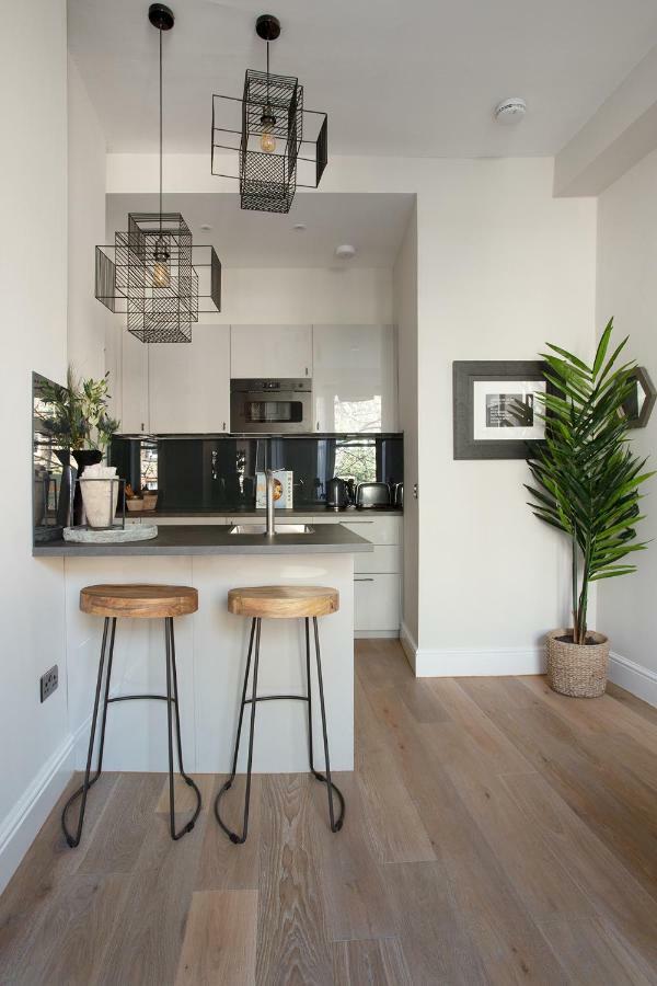 Holyrood Park City Centre Apartment Edinburgh Exterior photo